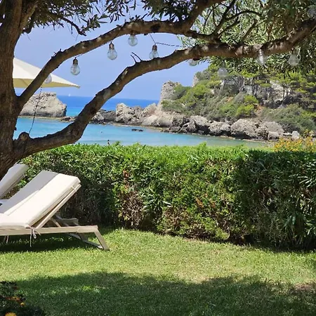 Vilă Corfu 13 *