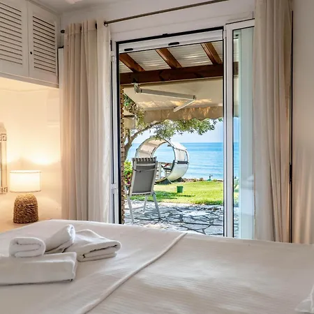 Vilă Corfu 13 *